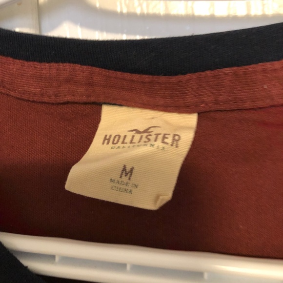 Hollister T-Shirt - Picture 2 of 2